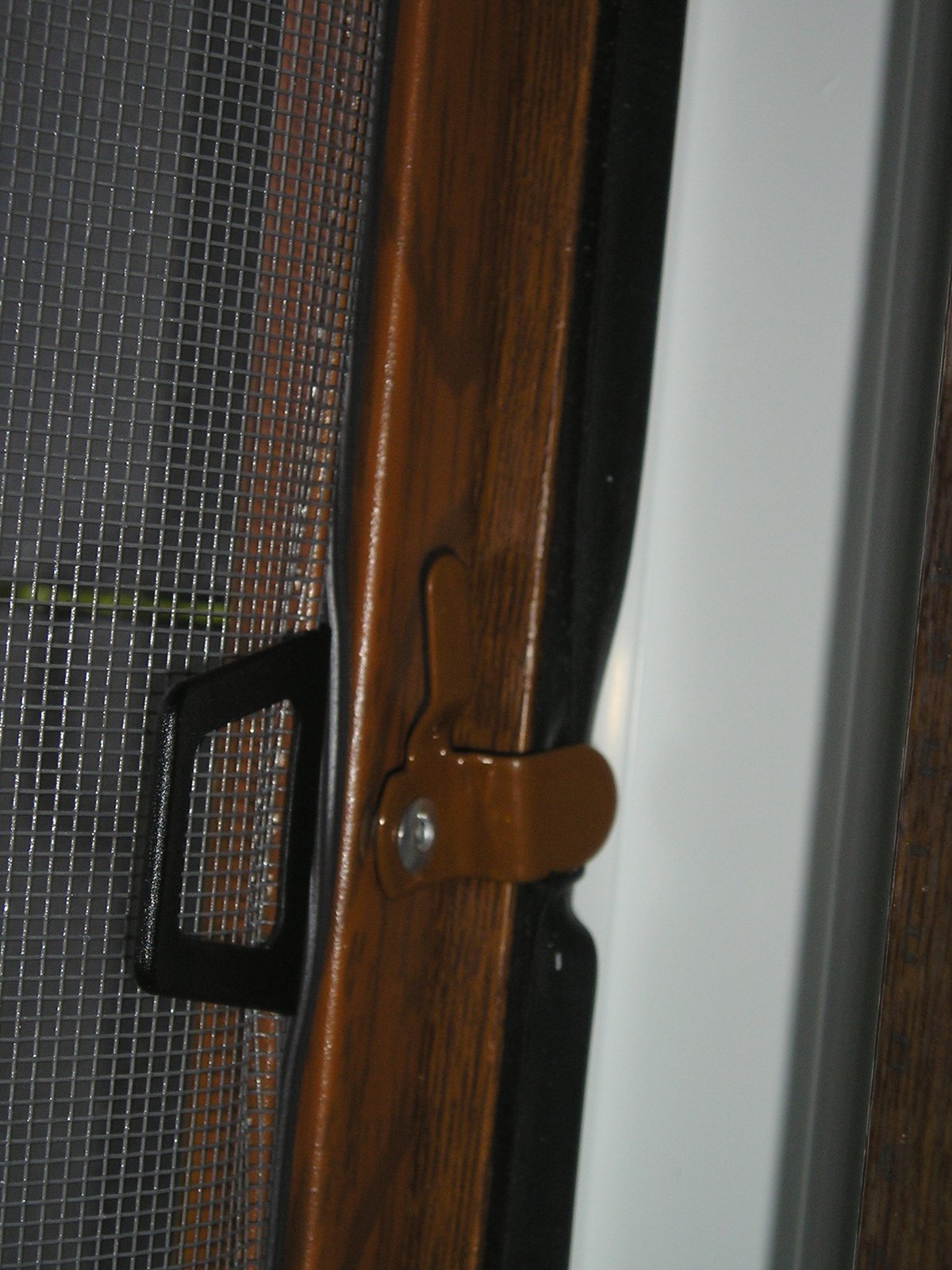 Detail úchytu a rámu